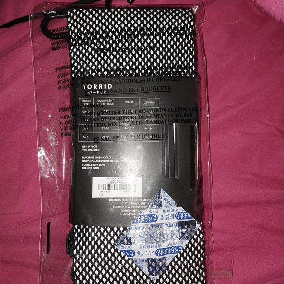 Torrid Black Fishnet Tights- NWT- Size 1x/2x - Picture 5 of 5